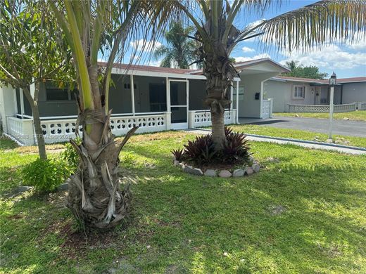 Villa in Lauderdale Lakes, Broward County