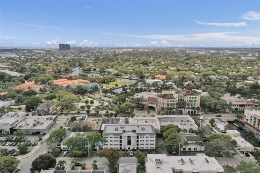 Residential complexes in Fort Lauderdale, Broward County