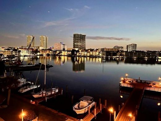 콘도미니엄 / Hallandale Beach, Broward County