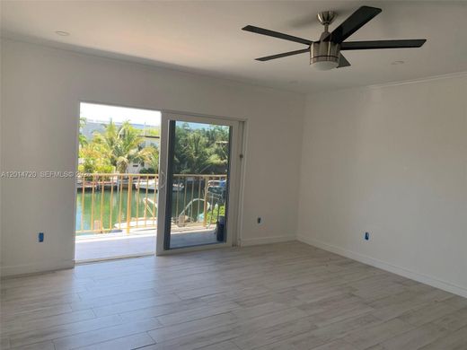 Complexes résidentiels à North Miami Beach, Comté de Miami-Dade