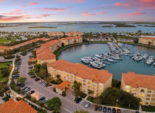 Residential complexes in Fort Pierce, Saint Lucie County