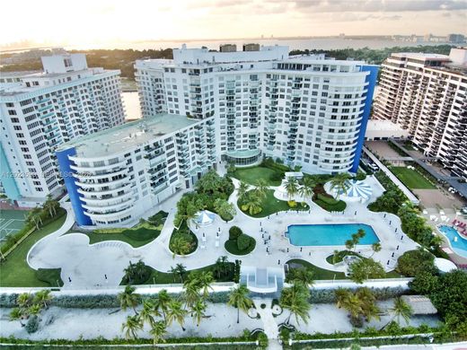 Residential complexes in Miami Beach, Miami-Dade