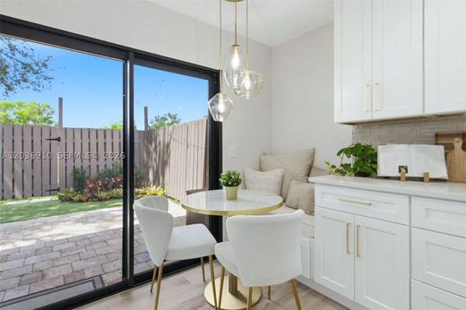 Townhouse in Davie, Broward County