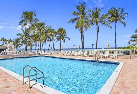 Residential complexes in Hillsboro Beach, Broward County