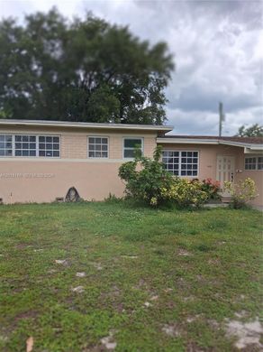 Villa en North Miami Beach, Miami-Dade County