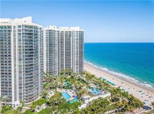 Residential complexes in Fort Lauderdale, Broward County