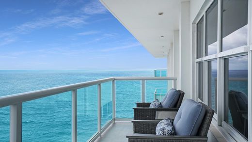 Residential complexes in Fort Lauderdale, Broward County