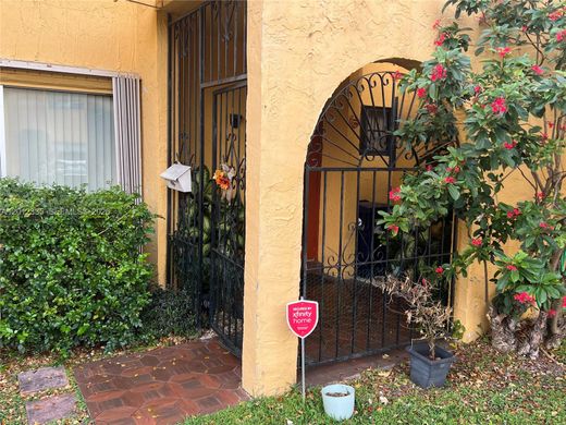 Residential complexes in Miami, Miami-Dade
