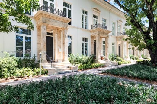 Casa di città a Coral Gables, Miami-Dade County