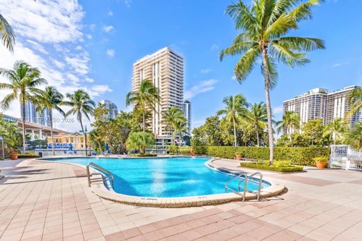 Kamienica w Sunny Isles Beach, Miami-Dade County