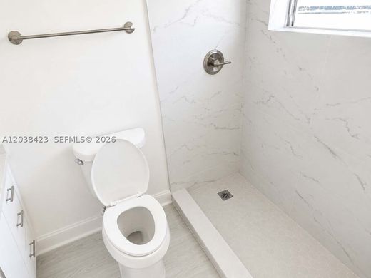 Residential complexes in Fort Lauderdale, Broward County