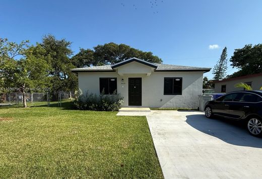 Villa in Pompano Beach, Broward County