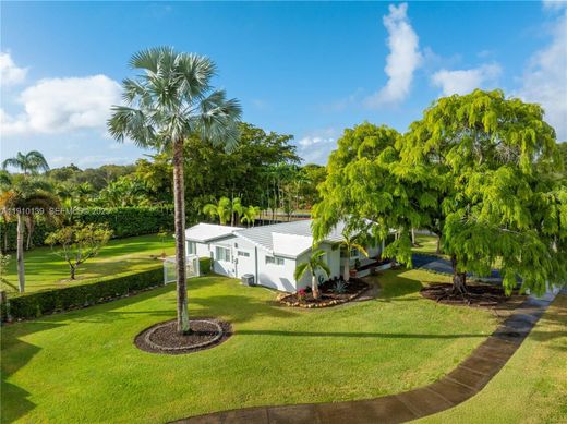 ﻓﻴﻼ ﻓﻲ ميامي، فلوريدا, Miami-Dade County