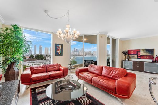 Kamienica w Aventura, Miami-Dade County