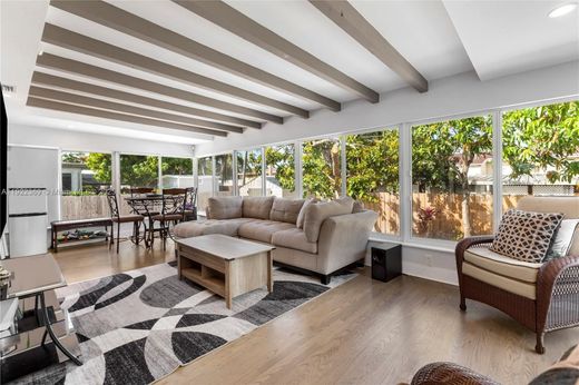 ﻓﻴﻼ ﻓﻲ ميامي، فلوريدا, Miami-Dade County