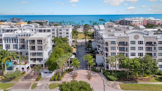Residential complexes in Deerfield Beach, Broward County