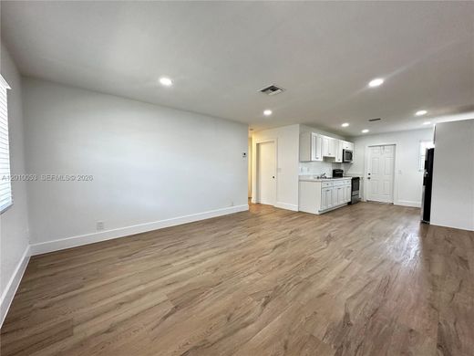 Residential complexes in Hallandale, Broward County