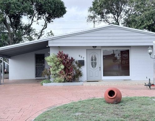 Villa in Hialeah, Miami-Dade