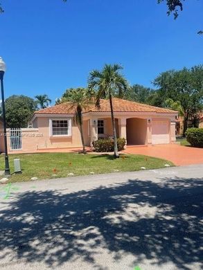 Willa w Hialeah, Miami-Dade County
