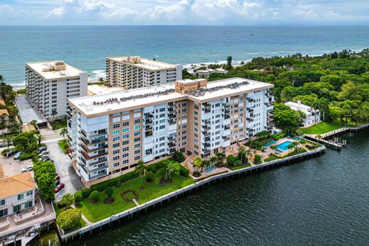 Residential complexes in Hillsboro Beach, Broward County