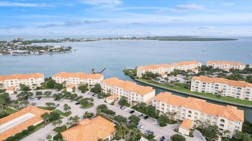Edificio en Fort Pierce, Saint Lucie County