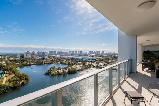 Residential complexes in Fort Lauderdale, Broward County
