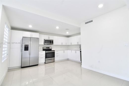 Townhouse - Homestead, Miami-Dade County