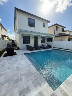 Villa en Hialeah, Miami-Dade County