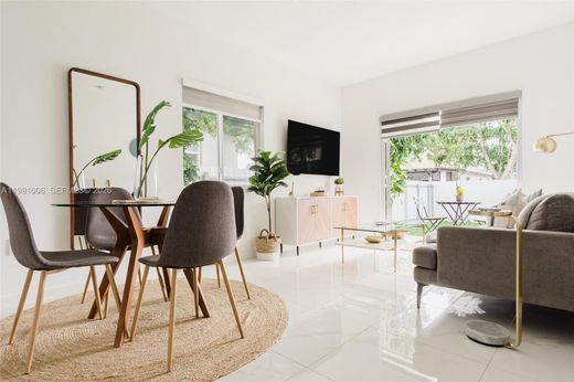 Villa Miami Heights Trailer Park, Miami-Dade County