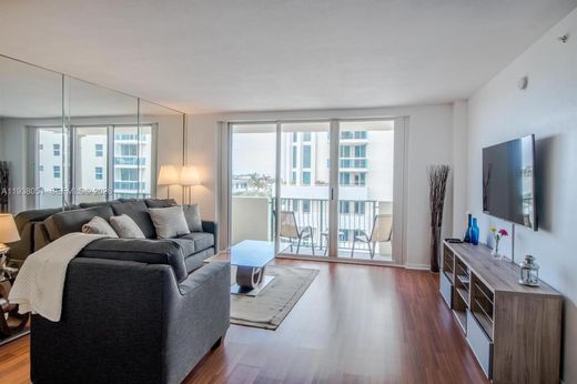 Complesso residenziale a Surfside, Miami-Dade County