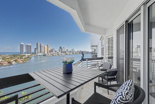 Kamienica w Aventura, Miami-Dade County