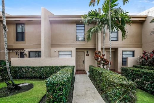 Townhouse in Pembroke Pines, Broward County