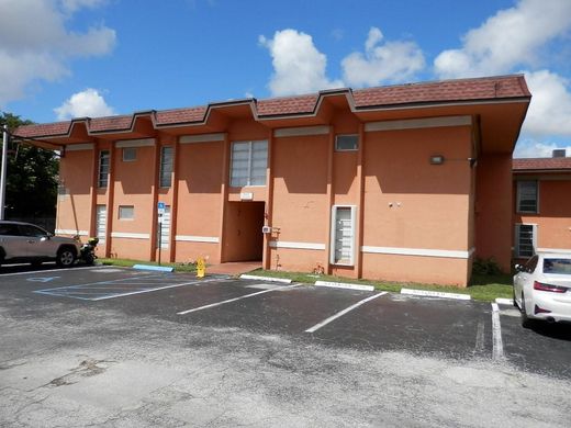 Residential complexes in Miami, Miami-Dade