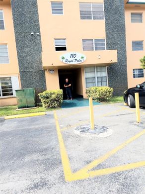 Complexes résidentiels à Hialeah Gardens, Comté de Miami-Dade