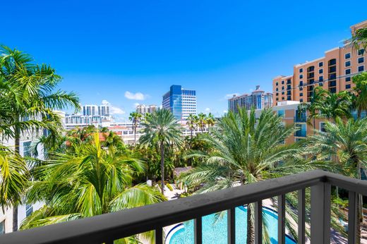 Residential complexes in West Palm Beach, Palm Beach