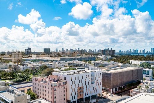 Residential complexes in Miami Beach, Miami-Dade