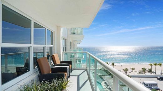 Residential complexes in Fort Lauderdale, Broward County