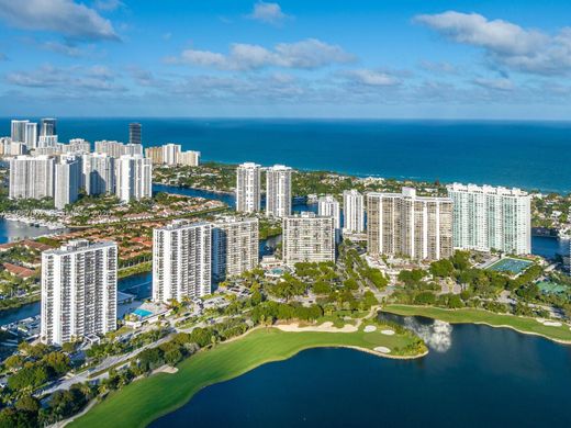 Residential complexes in Aventura, Miami-Dade