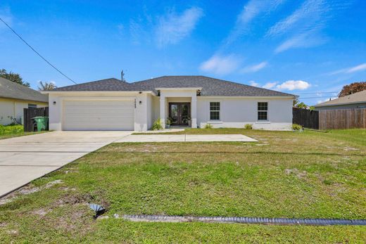 Villa Port Saint Lucie, Saint Lucie County
