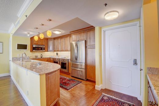 Wohnkomplexe in Highland Beach, Palm Beach County