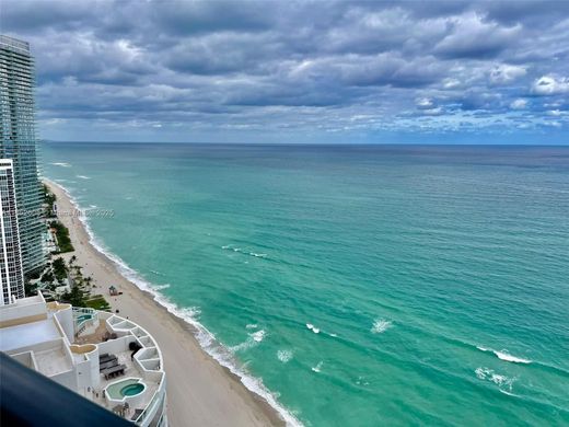 Residential complexes in Sunny Isles Beach, Miami-Dade