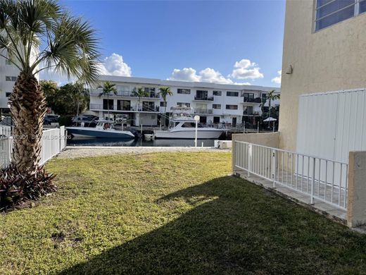 Complesso residenziale a North Miami Beach, Miami-Dade County
