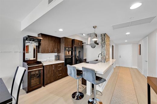 Komplex apartman Hallandale Beach, Broward County