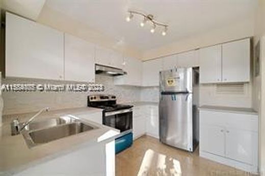Complesso residenziale a Bal Harbour, Miami-Dade County