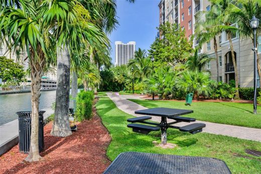 Residential complexes in Sunny Isles Beach, Miami-Dade
