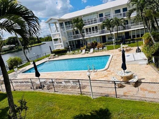 Residential complexes in Wilton Manors, Broward County