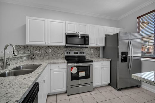 Townhouse - Miami Gardens, Miami-Dade County