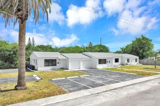Residential complexes in Hollywood, Broward County