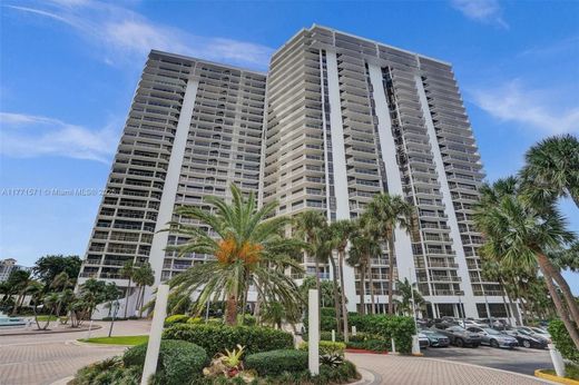 Aventura, Miami-Dade Countyのアパートメント・コンプレックス