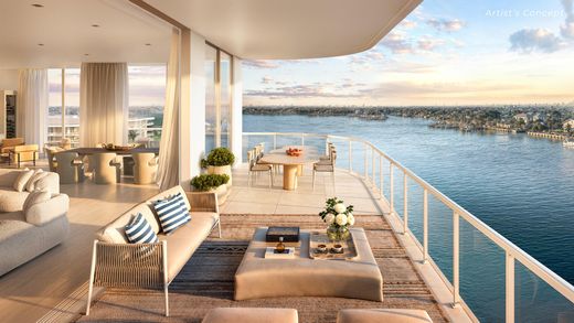 Residential complexes in Palm Beach Gardens, Palm Beach